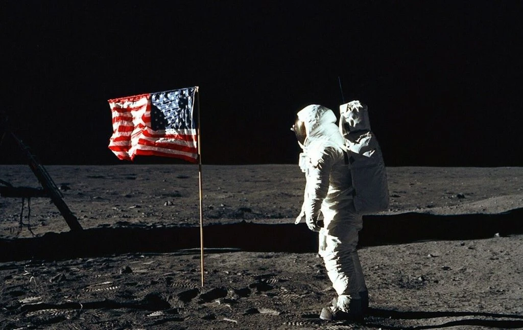 iPhone виявився у мільйони разів потужнішим за комп’ютер NASA: що показало порівняння