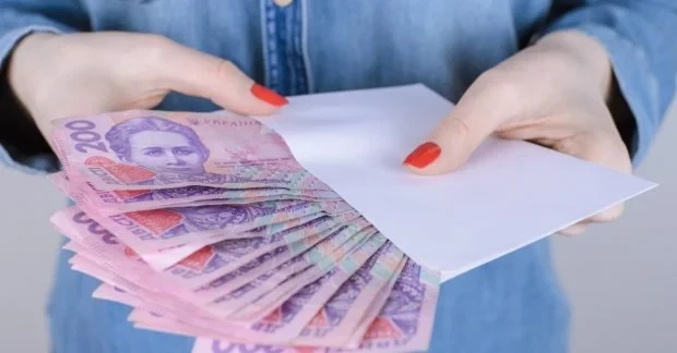 Грошові перекази в Україну скоротилися на 7,5%: найбільше впали зарплатні надходження